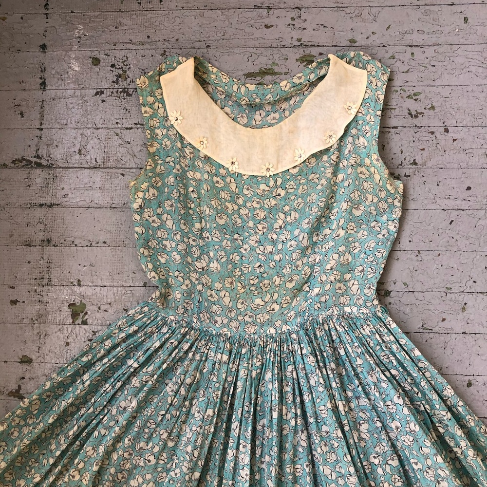 1940’s Ice Blue Floral Organza Dress - Picture 3 of 7